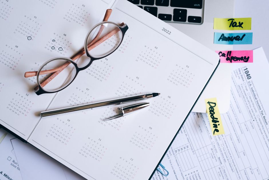 Tax When Selling a Business UK: How Cash, Deferral and Loan Notes Land Differently